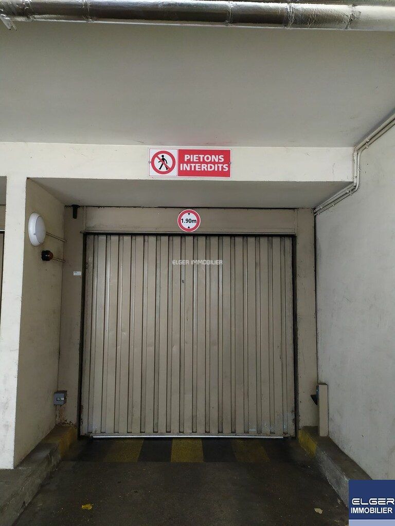 parking space for sale on Paris (75015)