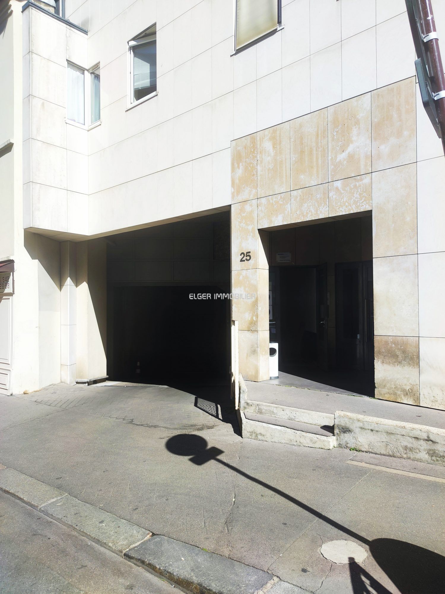 parking space for sale on Paris (75015)