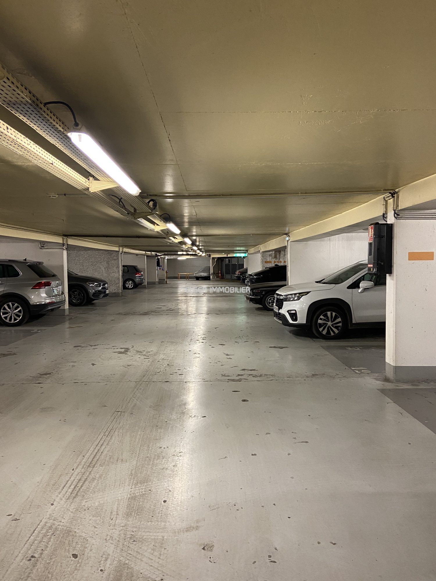 parking en vente sur Paris (75015)