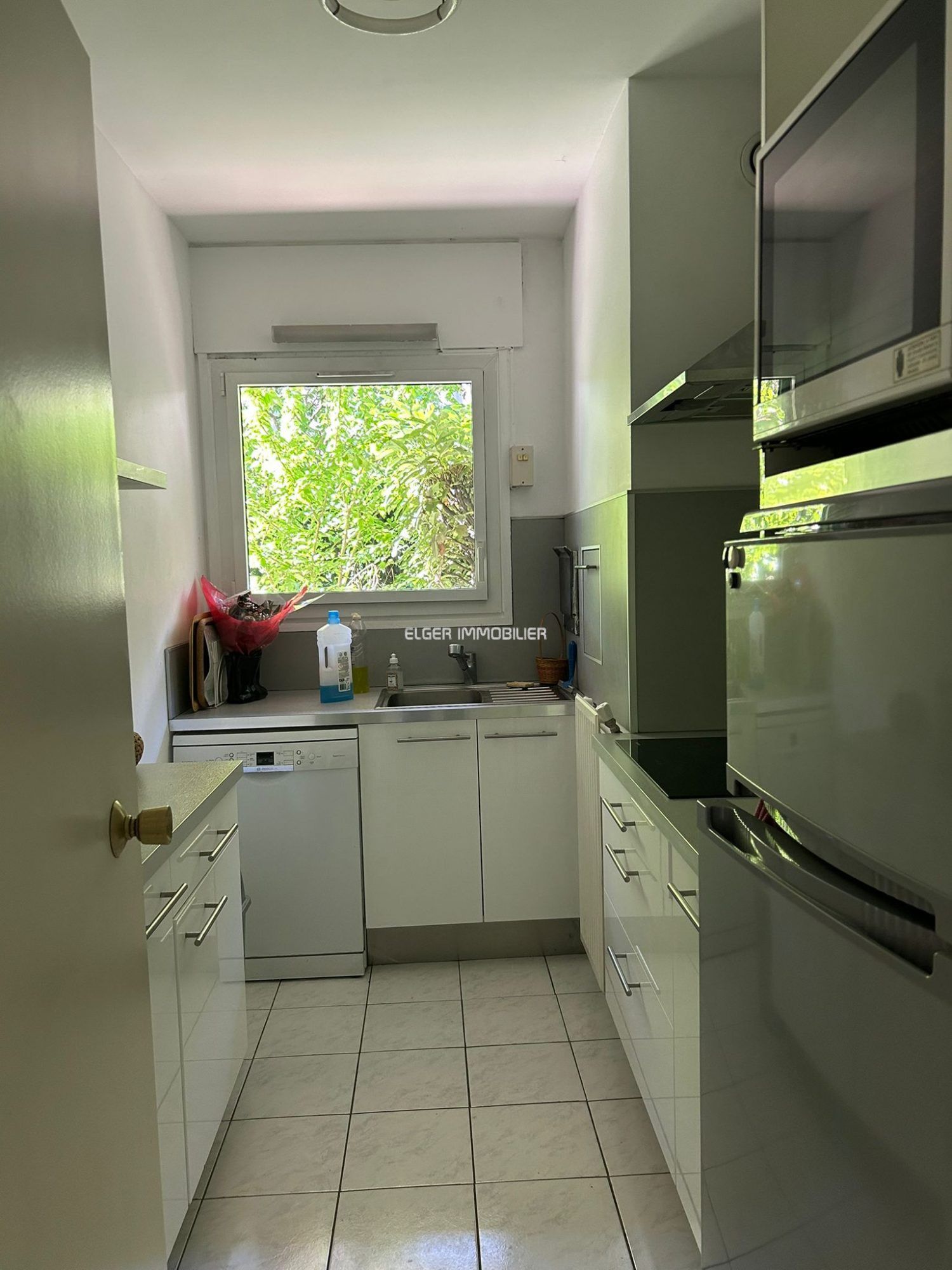 apartment 2 Rooms for rent on Courbevoie (92400)