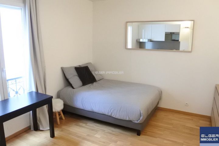 Location Appartement Paris 7 1 pièce 19.03 m²