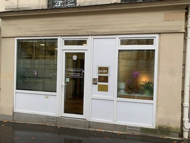 activity premises 3 Rooms for rent on Paris (75013)
