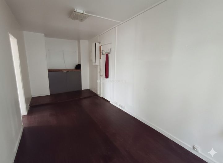 Location Local d'activité Paris 8 42&nbsp;m²