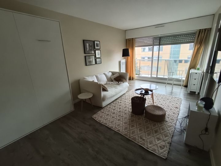 Rental Apartment Paris 15 1&nbsp;room 28.88&nbsp;m²