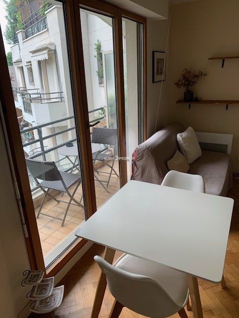 appartement 1 pièce en location sur Paris (75015)