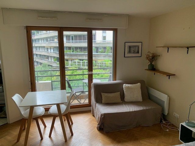 appartement 1 pièce en location sur Paris (75015)