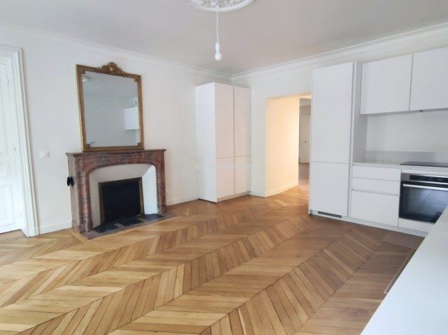 apartment 5 Rooms for rent on Paris (75007)