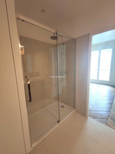 apartment 5 Rooms for rent on Paris (75007)