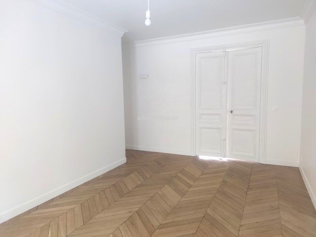 apartment 5 Rooms for rent on Paris (75007)