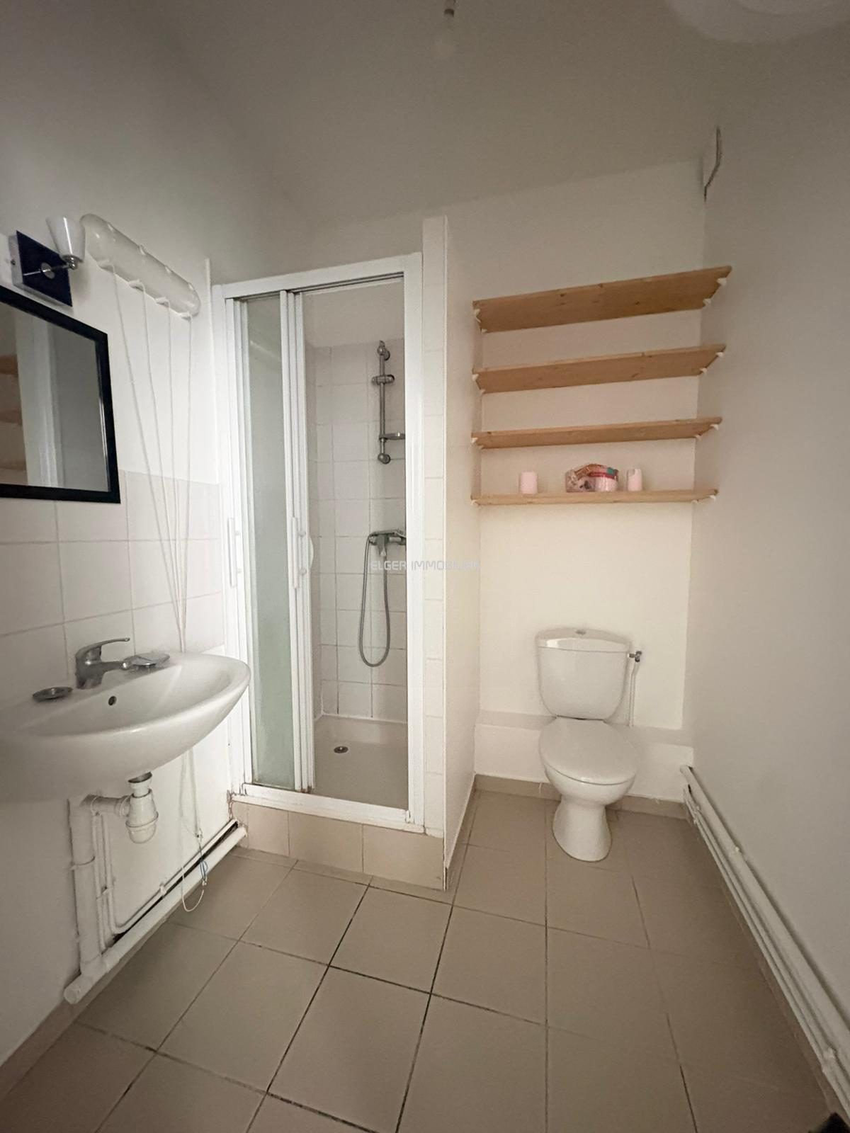 apartment 1 room for rent on Paris (75009)