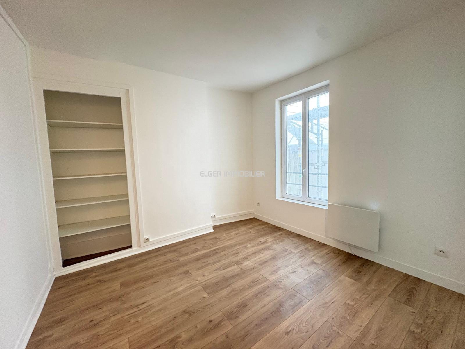 apartment 1 room for rent on Paris (75010)