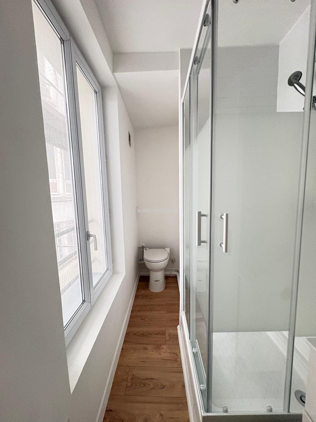 apartment 1 room for rent on Paris (75010)