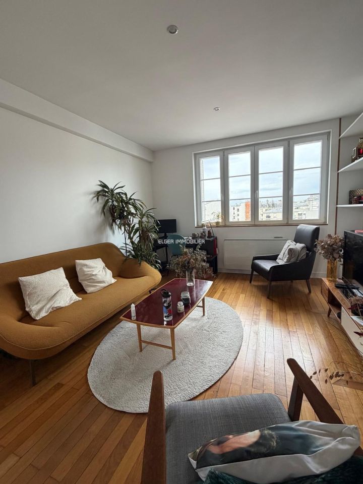 Rental Apartment Paris 11 2&nbsp;Rooms 63&nbsp;m²