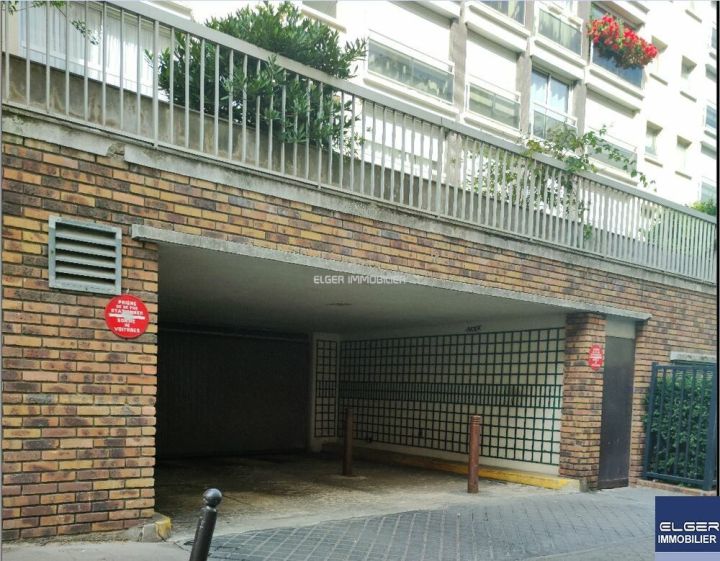 Rental Parking space Paris 15 10&nbsp;m²