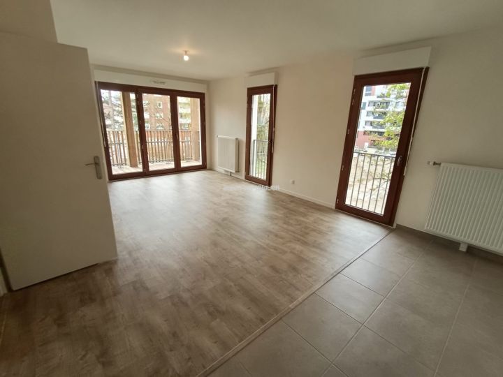 Location Appartement Neuilly-sur-Marne 3&nbsp;Pièces 61.9&nbsp;m²