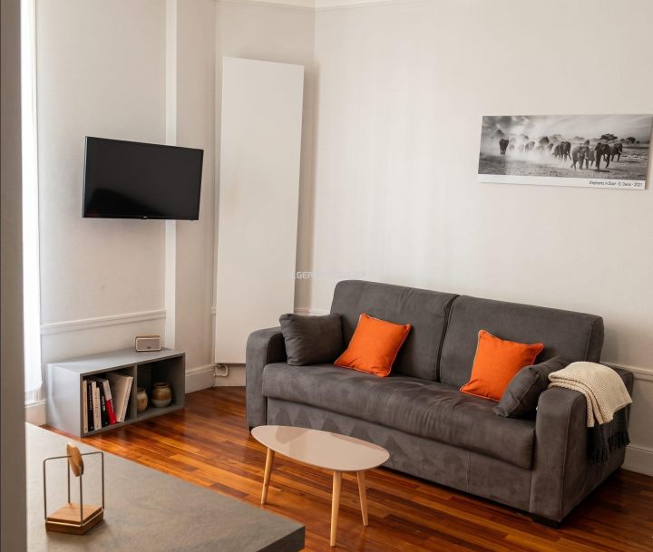 Location Appartement Paris 17 1&nbsp;pièce 29.5&nbsp;m²