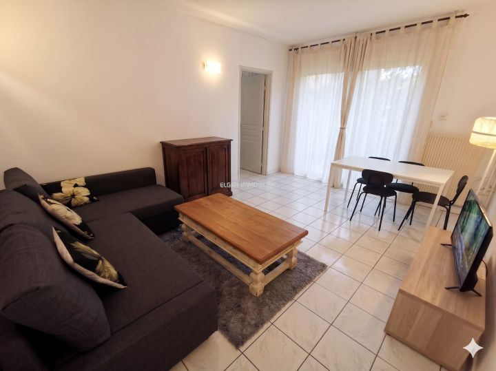 Rental Apartment Courbevoie 2&nbsp;Rooms 38.81&nbsp;m²