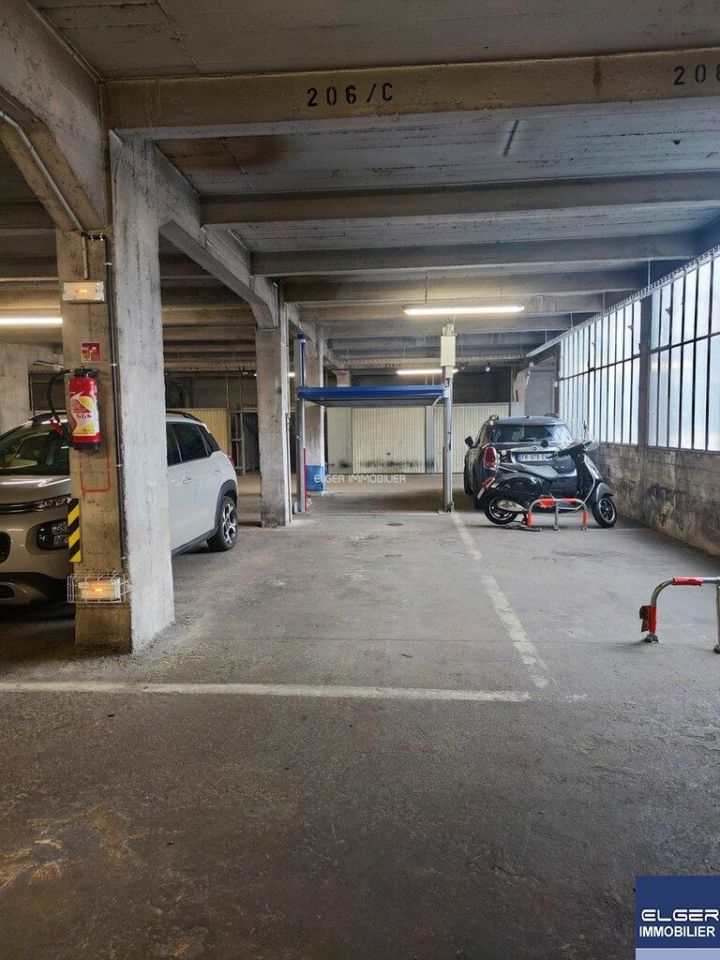 Rental Parking space Paris 16 13&nbsp;m²