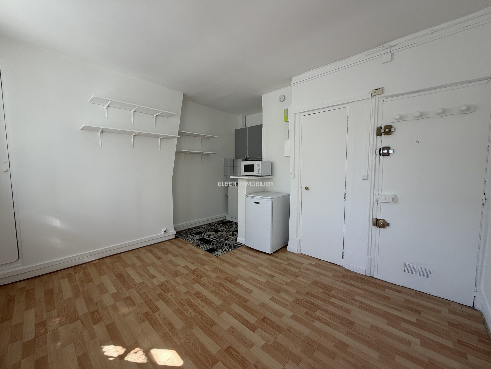 apartment 1 room for rent on Paris (75011)