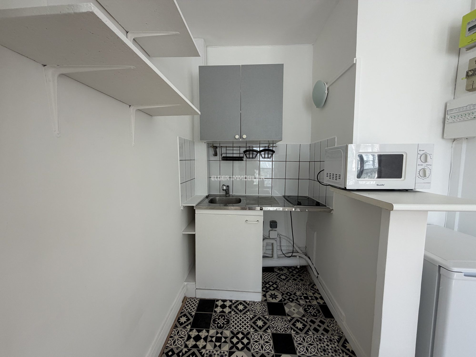 apartment 1 room for rent on Paris (75011)