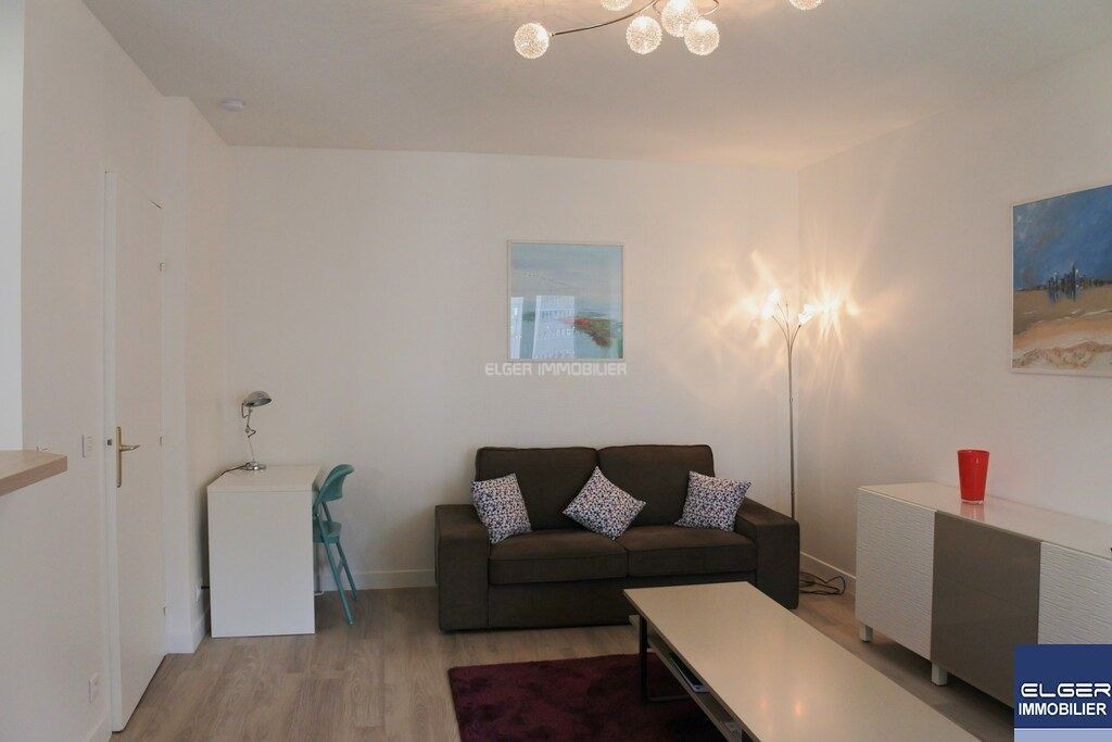 apartment 2 Rooms for rent on Courbevoie (92400)