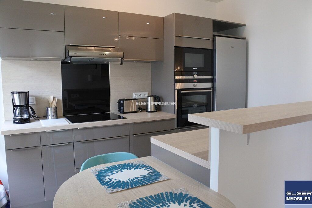 apartment 2 Rooms for rent on Courbevoie (92400)