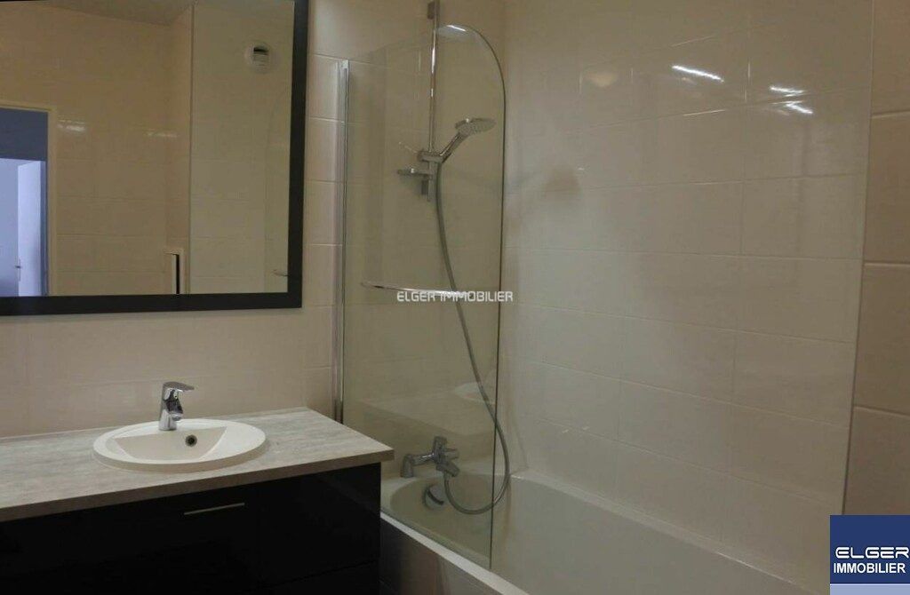 apartment 2 Rooms for rent on Courbevoie (92400)